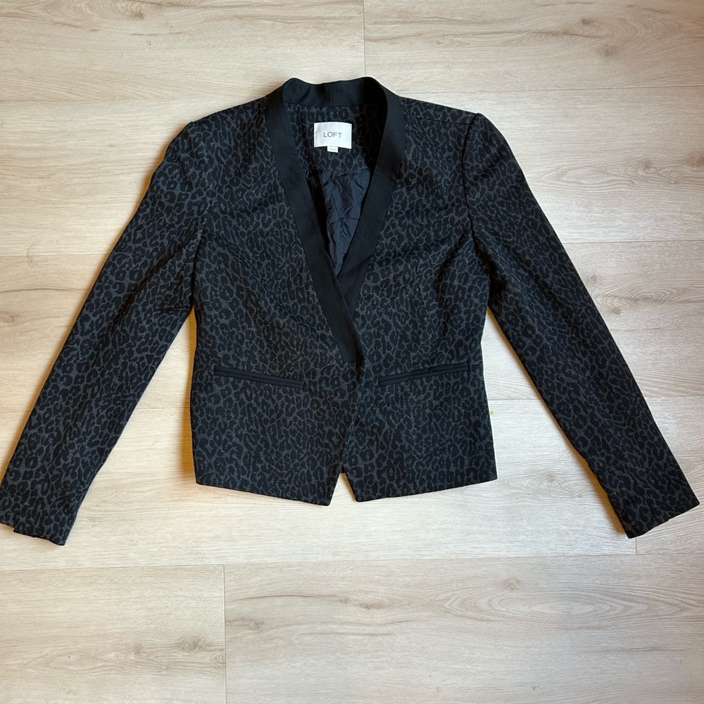 LOFT Black Patterned Women's Blazer - size 4